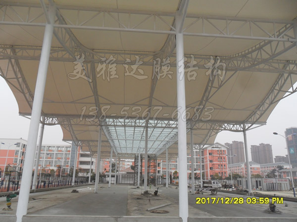 江苏某中学门球场膜结构罩棚